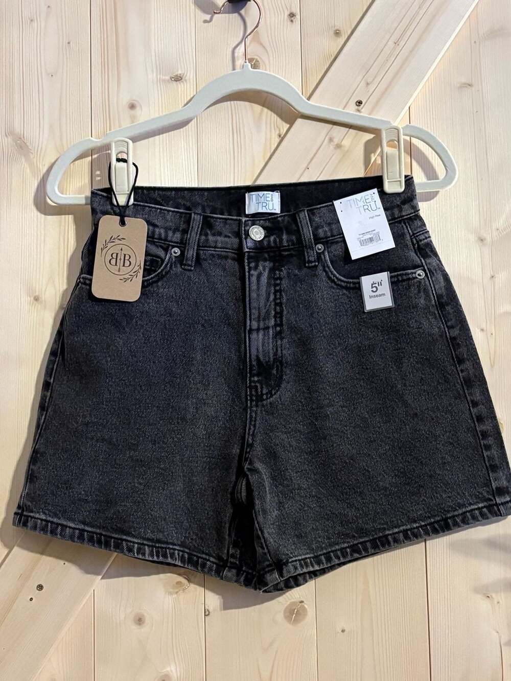 Time and Tru Women's High Rise Black Denim Shorts size 2